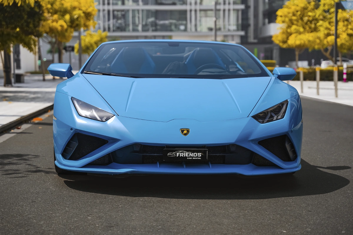 Alquile un Lamborghini Huracán Evo Spyder 2023 en Dubái, image size:1200x800