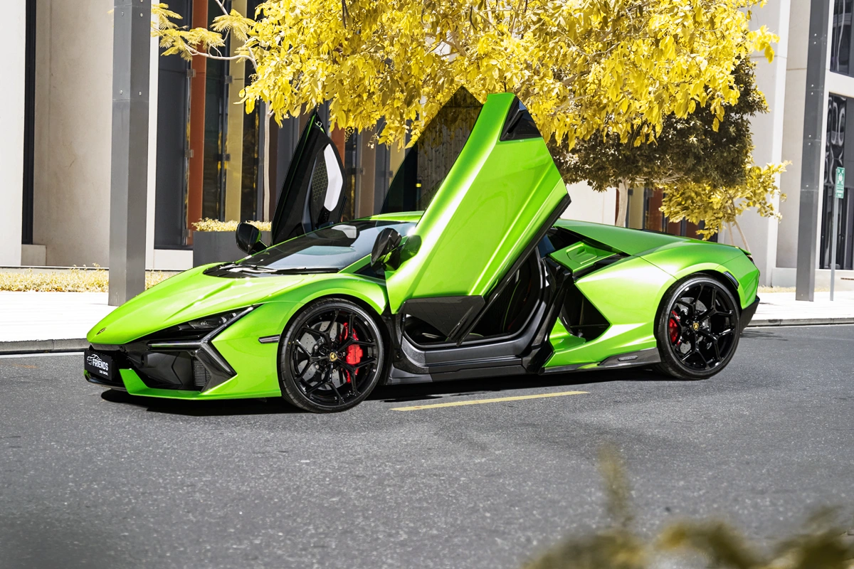 Alquiler Lamborghini Revoluto 2025 en Dubái, image size:1200x800