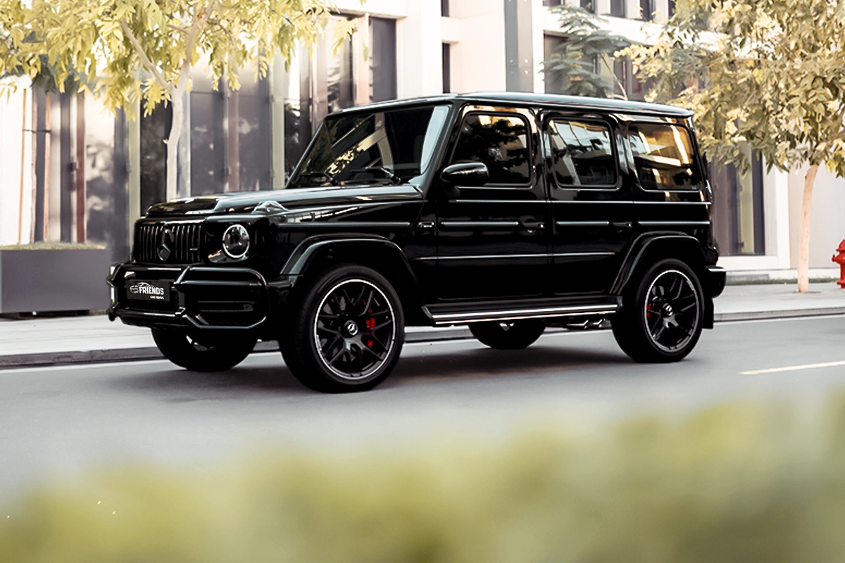 Аренда Мерседес AMG G63 с пакетом услуг «двойная ночь» 2023 в Дубае, ОАЭ